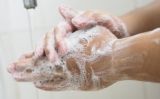 Una mesura de prevenció contra el coronavirus és rentar-se les mans